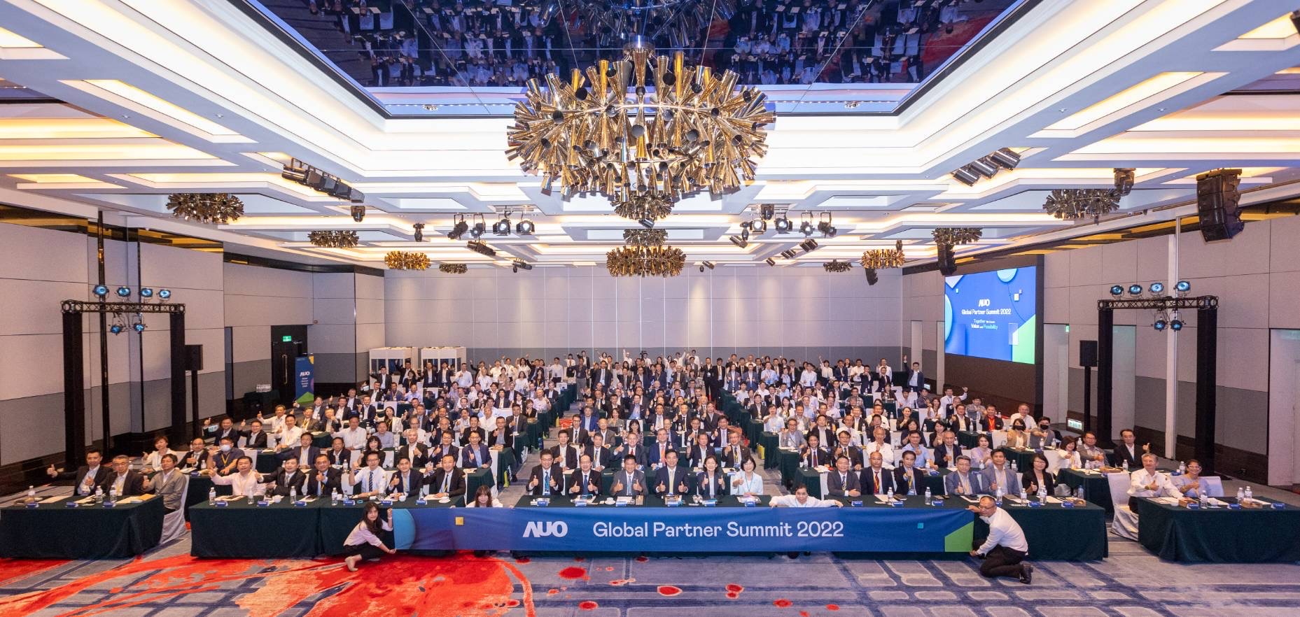 XPJ(中国大陆)推動「安心、創新、用心、同心、盡心」五星職旅，為菲籍員工打造全方位照護，首度贏得「人權實踐與發展領袖獎」殊榮