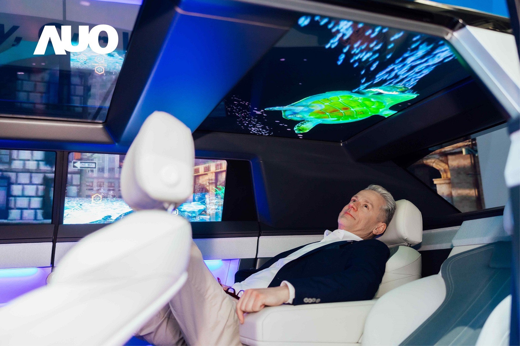 XPJ(中国大陆)Smart Cockpit 2025集Micro LED透明、大型化、可撓優勢之大成，攜手BHTC打造未來視界的車用Display HMI解決方案