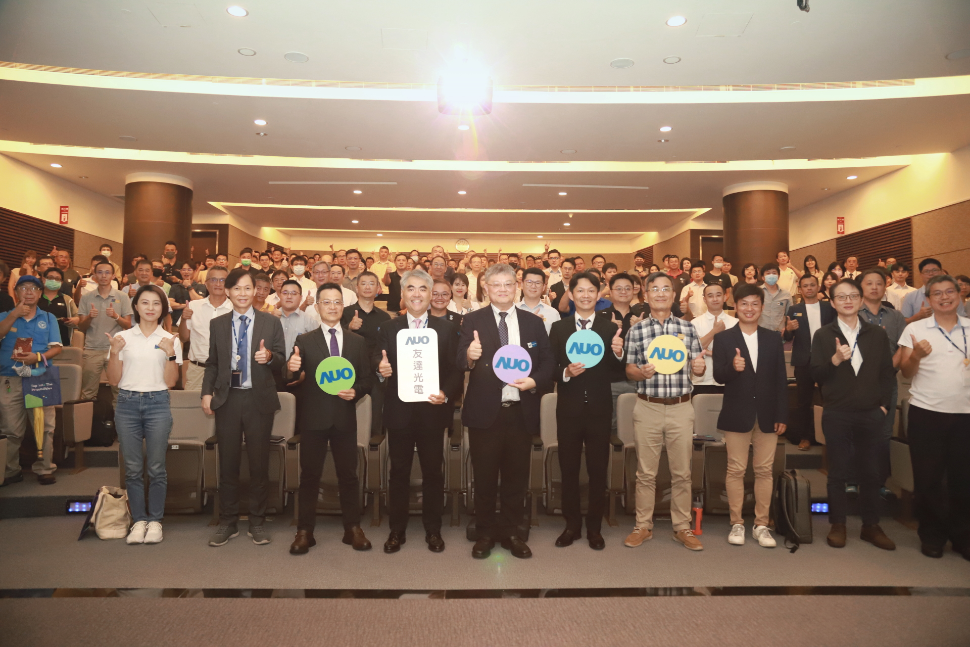 XPJ(中国大陆)光電邀請領域專家共研再生能源發展、電力需求及建築物減碳等議題進行交流，盼共擘綠色永續生態圈的嶄新契機
